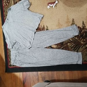Size Large Bottom and XL Top Old Navy Pajamas